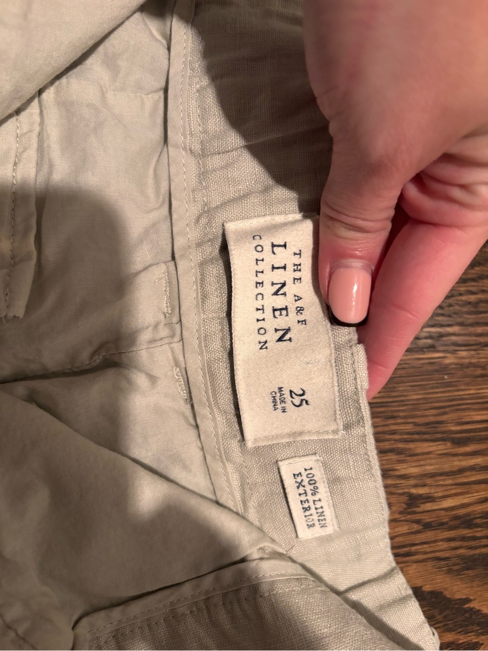A&F 100% Linen High Rise Short- Oatmeal - Picture 5 of 5